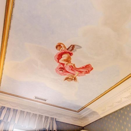 Hotel La Lumiere Di Piazza Di Spagna Rome Bagian luar foto