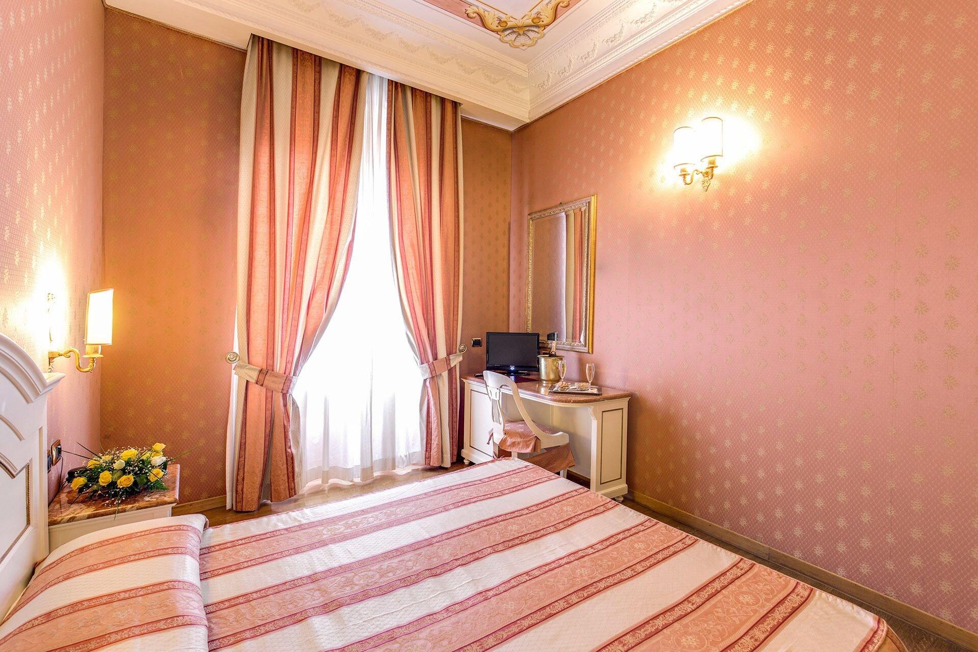 Hotel La Lumiere Di Piazza Di Spagna Rome Bagian luar foto