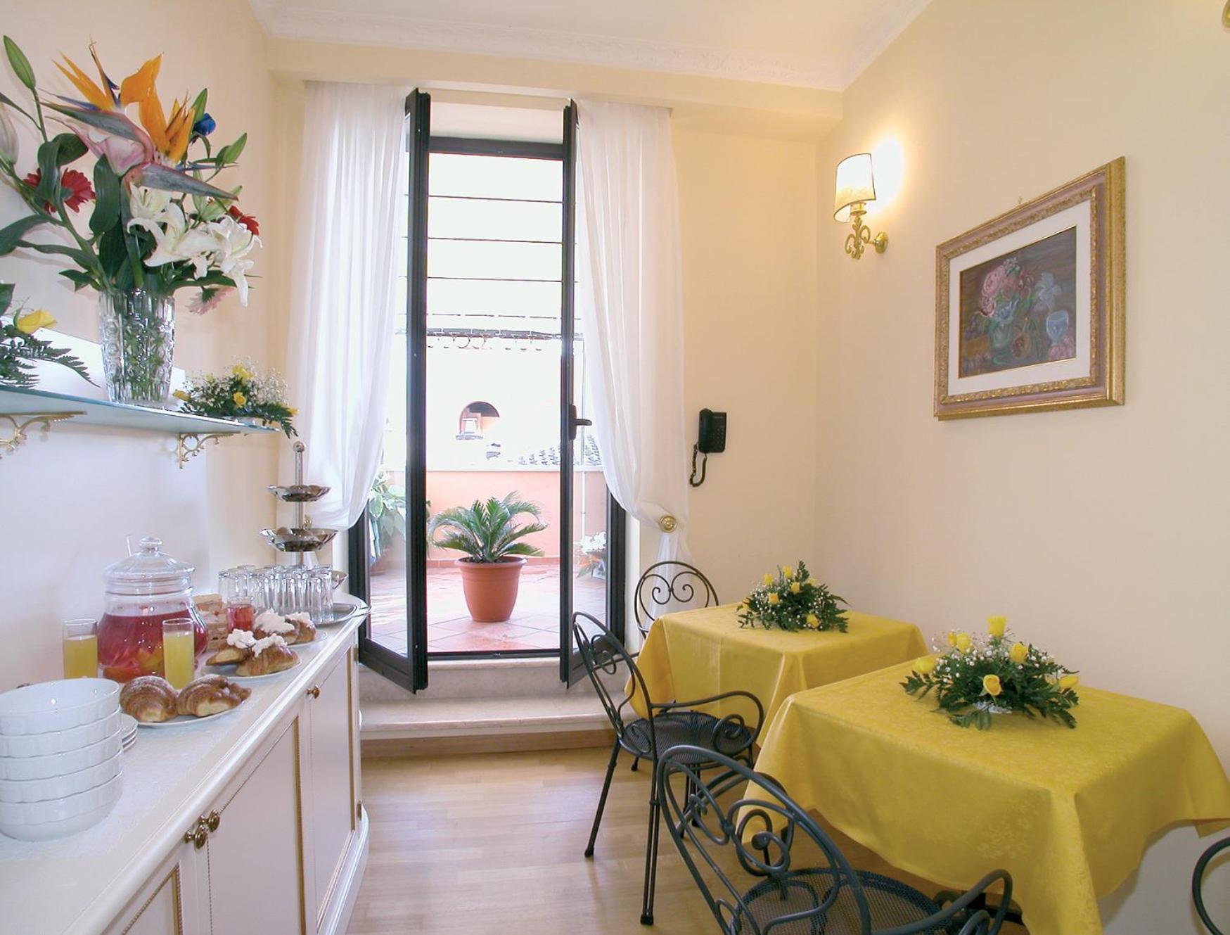 Hotel La Lumiere Di Piazza Di Spagna Rome Bagian luar foto