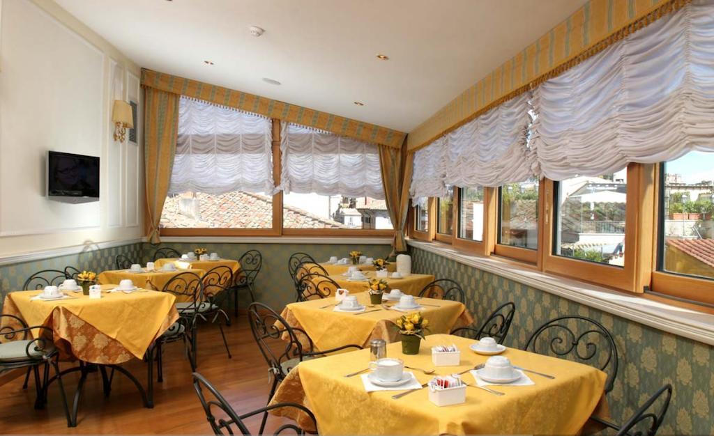 Hotel La Lumiere Di Piazza Di Spagna Rome Bagian luar foto