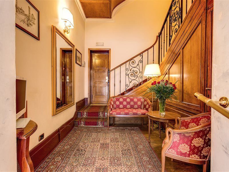 Hotel La Lumiere Di Piazza Di Spagna Rome Bagian luar foto